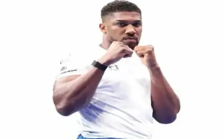 Hearn Refutes Signing of Joshua vs. Fury Bout