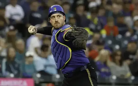 Mariners Select Garver as Backup Catcher