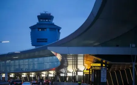 Air Canada Plane Hits Vehicle at New York’s LaGuardia Airport