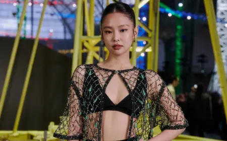 Jennie Premieres ‘Dracula’ Live at Her First Solo Show in China