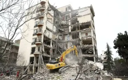 Iran Strikes Amid Mixed Diplomacy, Targets Israel and Gulf States