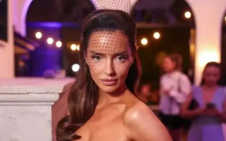 Maura Higgins Celebrates Irish Exits in Bathtub for Uber Campaign