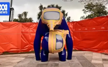 Vandal Who Defaced ‘Blue Blob’ Sculpture with Googly Eyes to Pay Damages