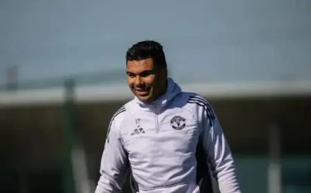 Manchester United Finalizes Contract Clause with Casemiro Amid Transfer Talks