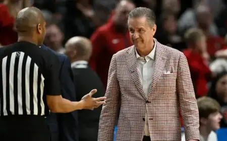 John Calipari Strategically Leads Arkansas to Sweet 16 Victory
