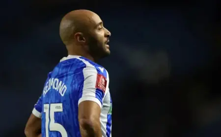 Championship Club Secures Ex-Saints Winger Redmond on Short-Term Contract