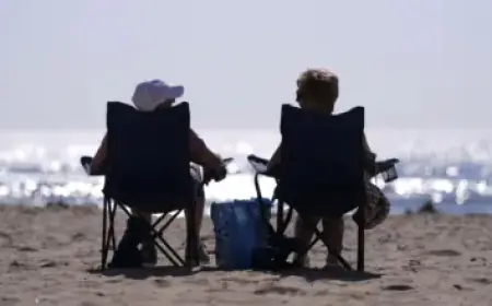 Israel Adesanya, Joe Pyfer Hit Targets at UFC Seattle Middleweight Weigh-In