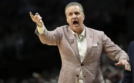 Arkansas Fans Frustrated by Another Late NCAA Tournament Tip-Off