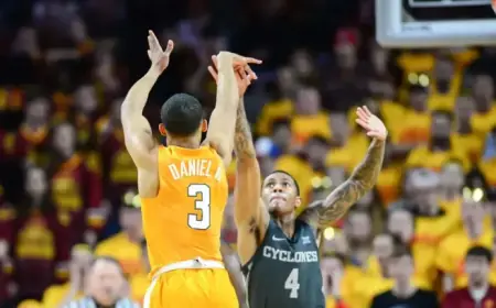 Purchase Elite 8 NCAA Tournament Tickets: Tennessee vs. Michigan