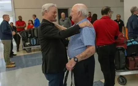 Gary Sinise Honors Vietnam Veterans in DC for National Veterans Day