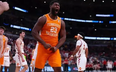 Vols’ Basketball Roster Rebuild Yields Unprecedented Success