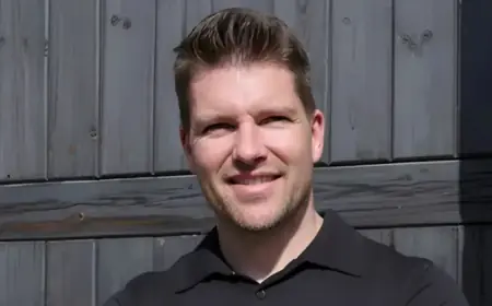 Bystander Stops Attacker Wielding Twin 8-Inch Knives in Harrowing Encounter