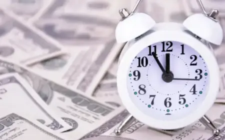 New York City Bill Aims to Raise Minimum Wages, End Tip Credits