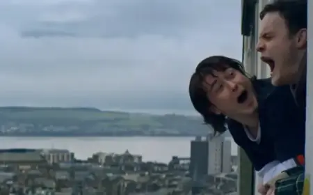 Review: California Schemin’ Celebrates Dundee with Cinematic Tribute