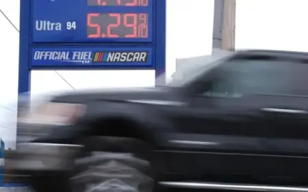 U.S. Gas Prices Soar Above $4 a Gallon, Highest Since 2022