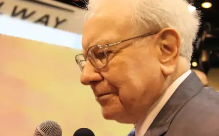 Warren Buffett’s Latest Strategy Suggests Future Stock Market Trends