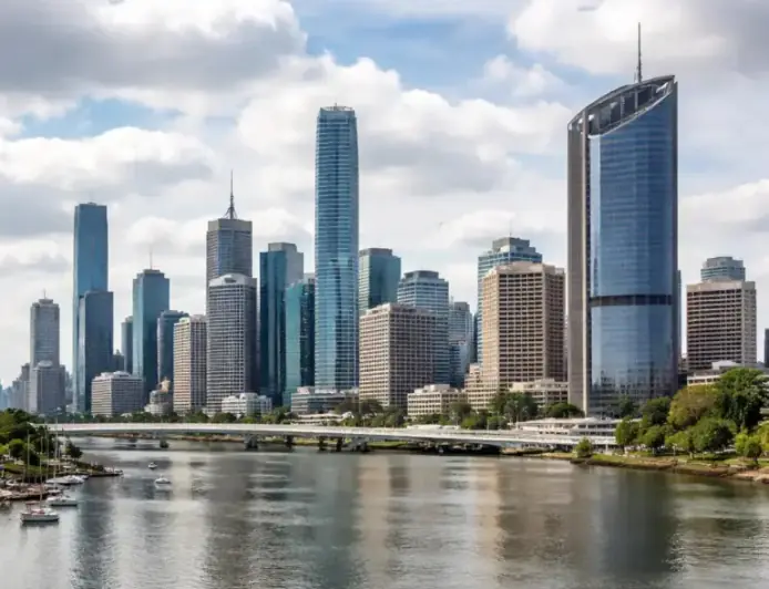 Queensland Marine Wind Warning: Brisbane Hits 31°C After Morning Showers