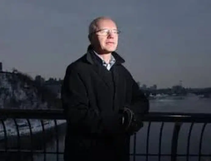 Yellow Warning – Rainfall as Ottawa Faces School Registration Reversal and Return-to-Office Debate