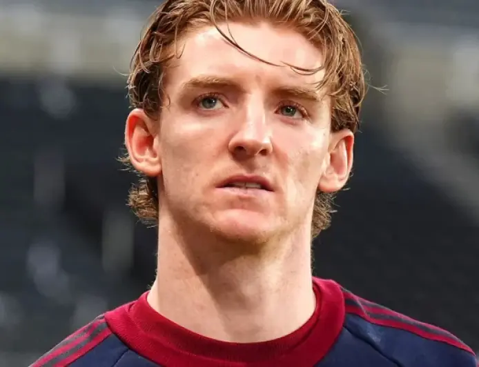 Anthony Gordon Newcastle Illness Sparks Howe Defence After Shearer And Keane Criticism