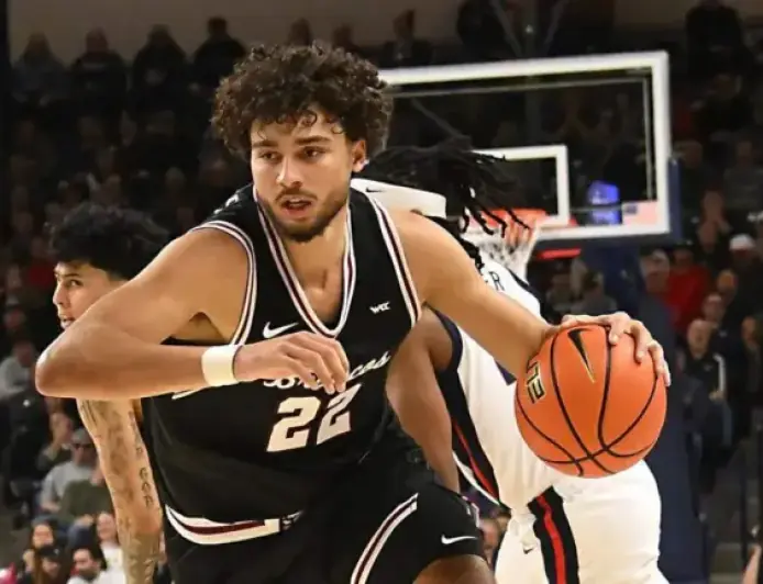 Kentucky Faces First-Round Challenge, Eyes Possible Portal Target