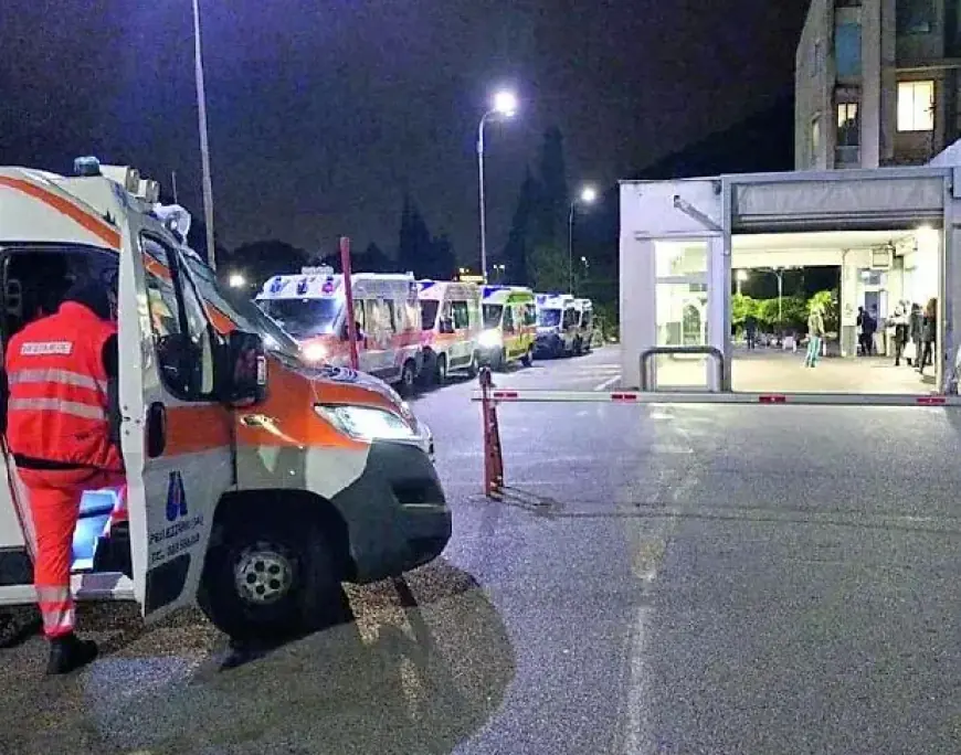 Teen Stabbed in Central Salerno, Police Hunt for Attacker