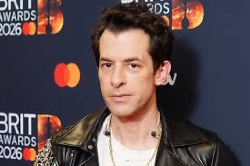 Mark Ronson pays tribute to Amy Winehouse at BRIT Awards
