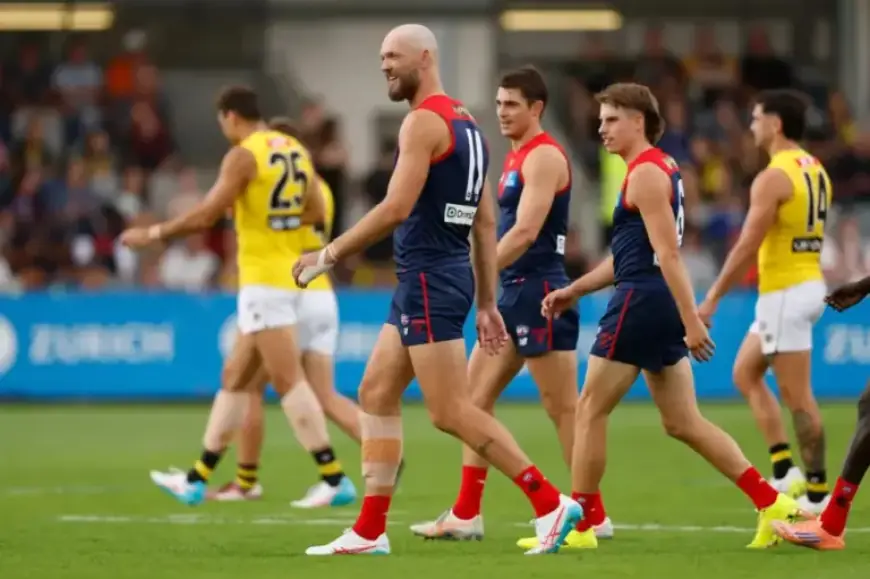 Dees-Tigers Practice Match Abandoned After Two Lightning Delays
