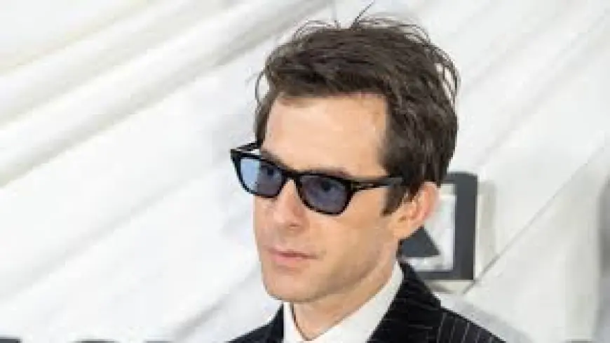 Mark Ronson remembers Amy Winehouse as mark ronson accepts Outstanding Contribution at BRIT Awards