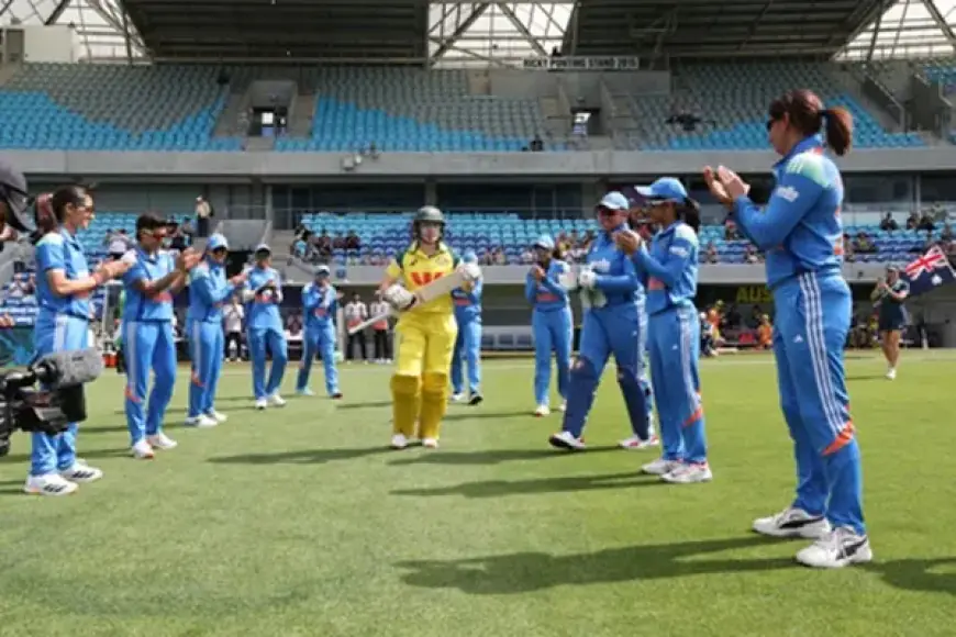 Indian Women Cricketers Honor Healy with Guard of Honour