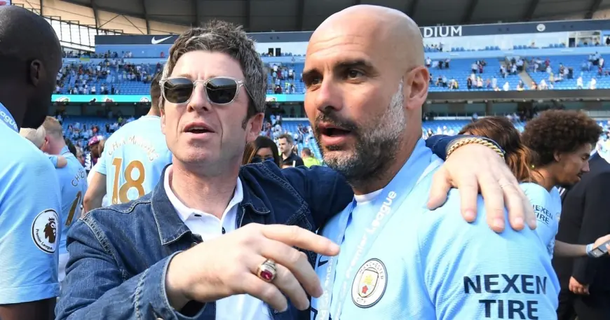 Noel Gallagher accepts Songwriter of the Year amid divided crowd