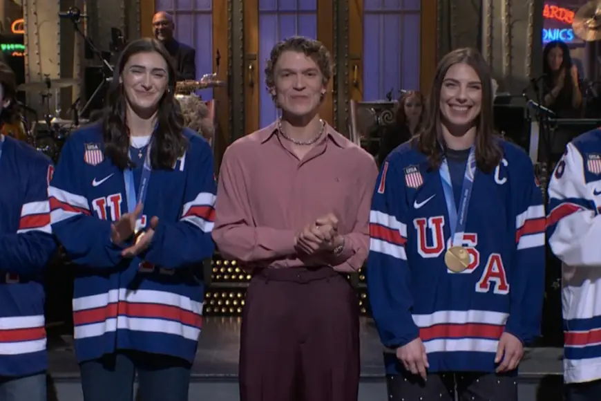 Connor Storrie SNL: Heated Rivalry Star Hosts Saturday Night Live Season 51, Hudson Williams Cameos
