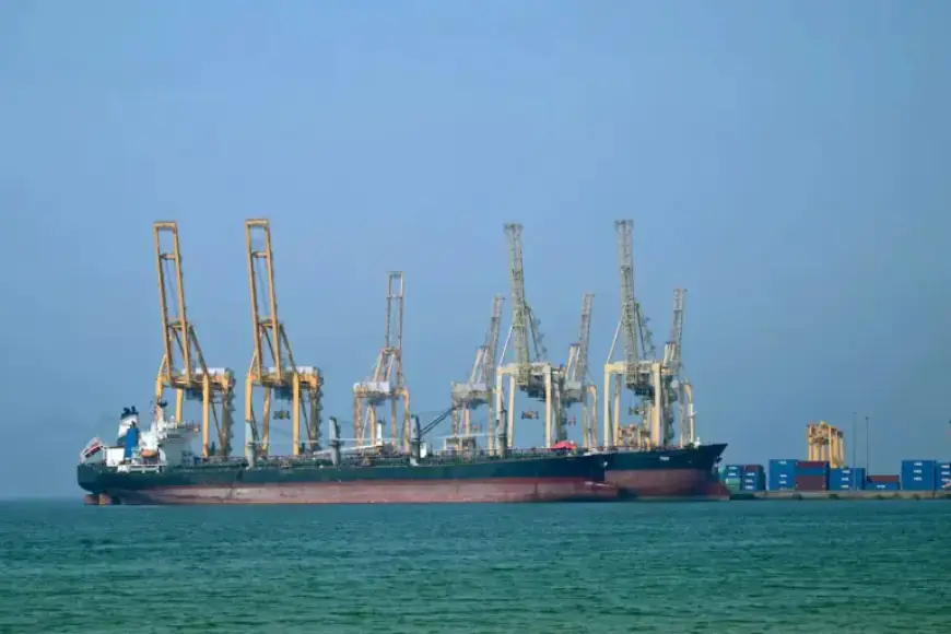 Iran Attack Spurs 10% Oil Surge; Analysts Predict Possible $100 Barrel Price