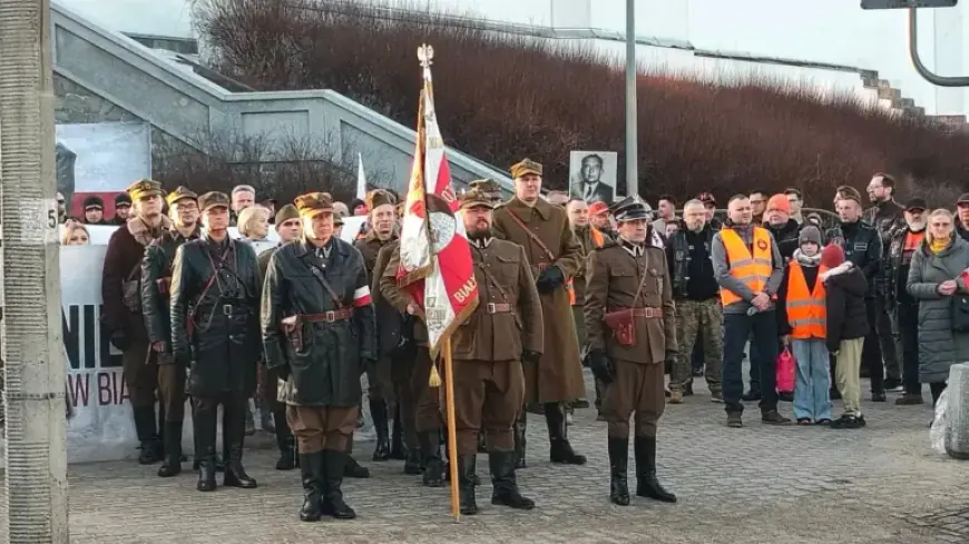 Participants March in 15th Warsaw Uprising Remembrance in Białystok Streets