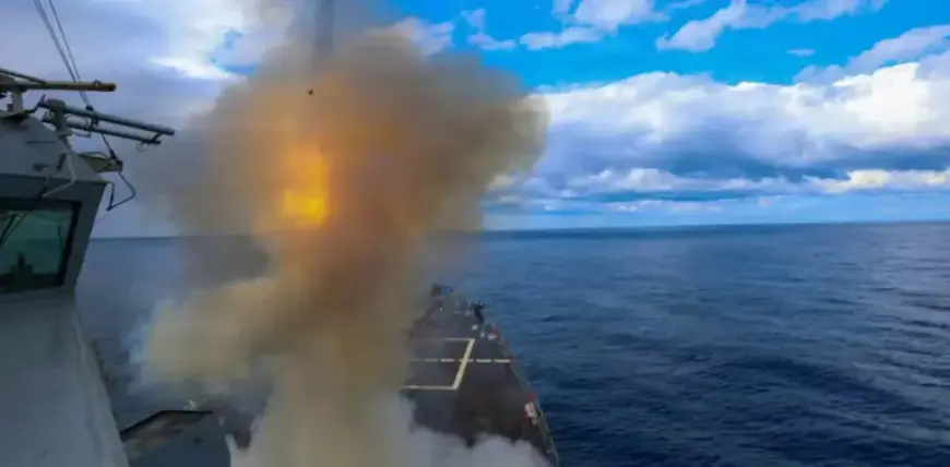 Iran Conflict Threatens Strait of Hormuz, Sparking Potential Global Economic Chaos