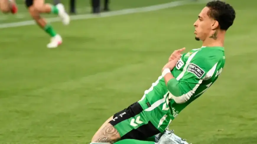 Antony Shines with Stunning Bicycle Kick Goal in Real Betis vs. Sevilla Derby