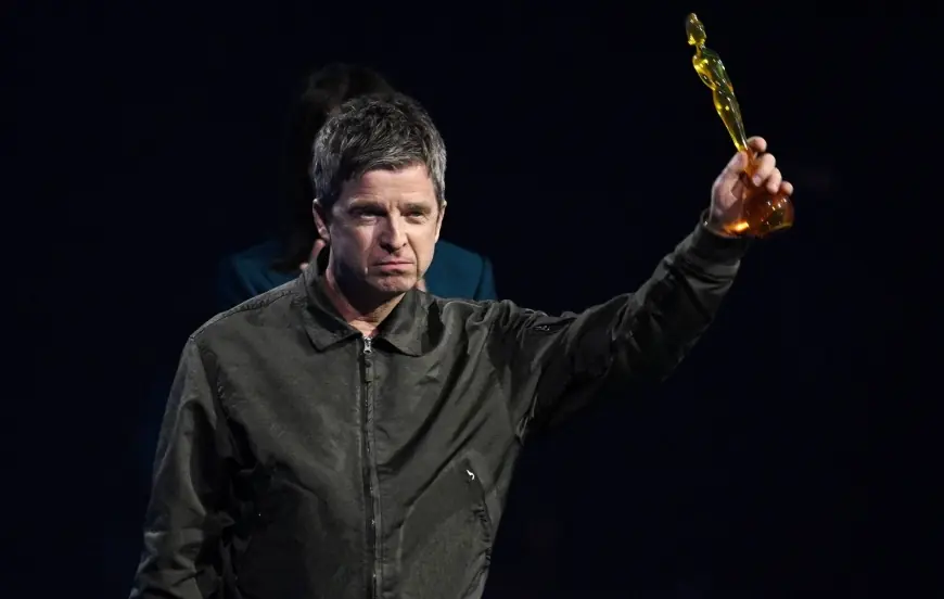 Noel Gallagher hailed and booed after Songwriter of the Year win