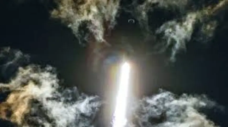 Spacex Launch Deploys 25 Starlink Satellites in Early-Morning Flight from Vandenberg