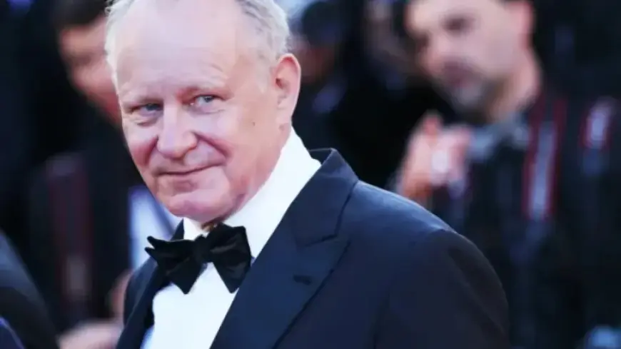 Renowned Actor Recalls ’90s Cult Classic and Robin Williams’ Quirky Charm