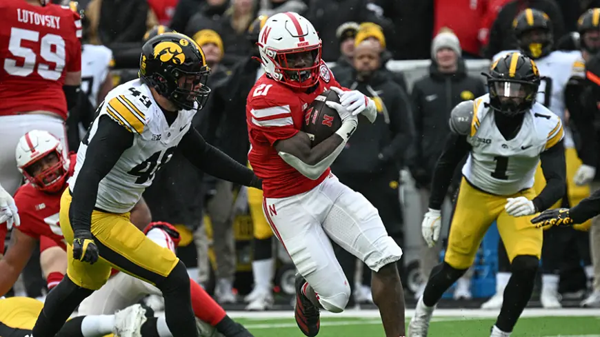 Kenneth Walker's Price Tag Forces Seahawks to Weigh Free-Agent Move and Draft Options