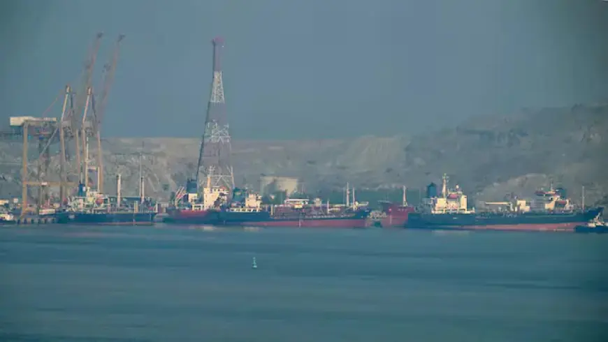 Iran Conflict Spurs 10% Oil Surge, Analysts Warn Prices May Hit $100