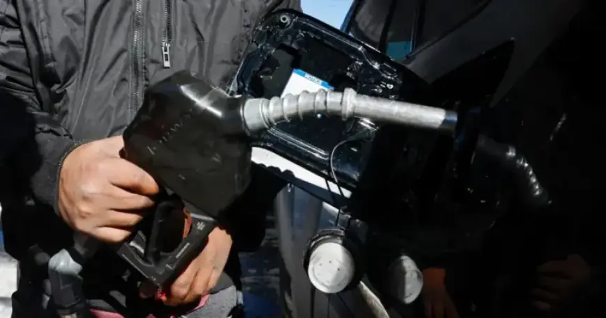 U.S. Strikes on Iran Trigger Oil Surge, Stock Futures Decline