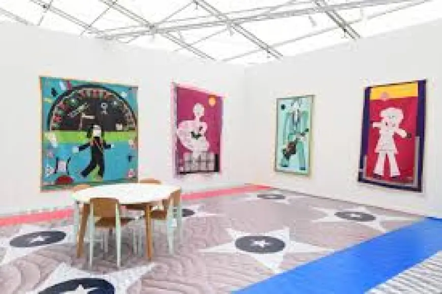 Orlando Bloom and Frieze Los Angeles coverage: quilts, booths and best art