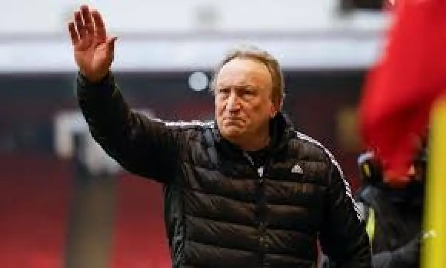 Neil Warnock takes temporary charge at Torquay United after Paul Wotton sacked