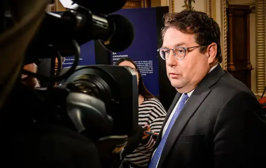 Drainville Faces Challenges Mid-Campaign