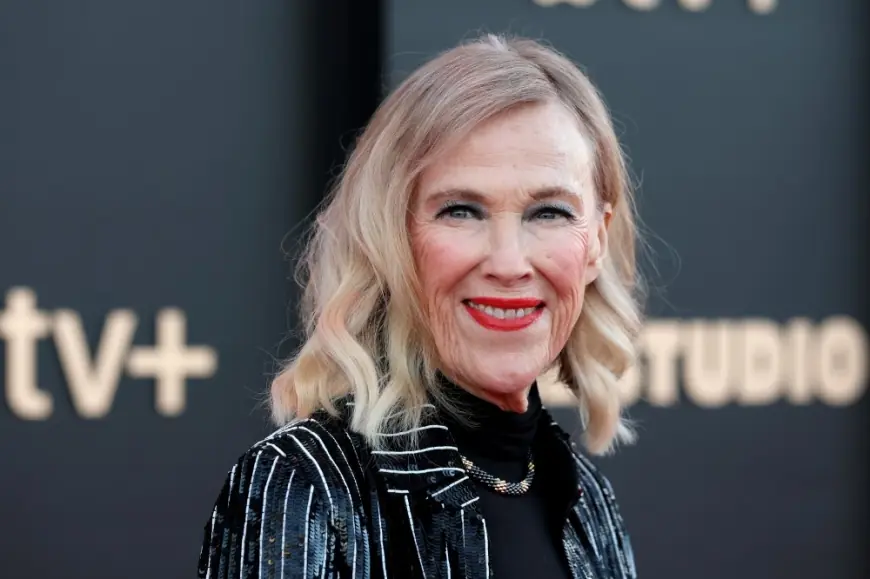 Catherine O'hara Wins Actor Award Posthumously and Earns Huge Standing Ovation