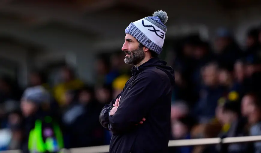 Neil Warnock returns to Torquay at 77 — immediate lift for players, fresh pressure on promotion push