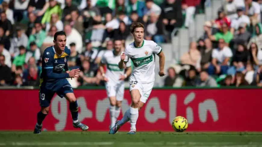 Referee Halts Espanyol vs. Elche La Liga Match for Anti-Racism Measures
