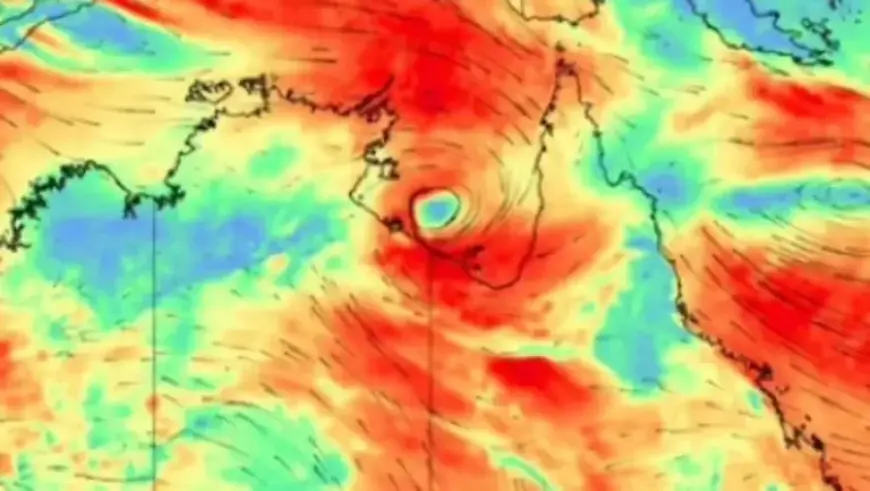 Cyclone Threatens Already Flooded Regions: Communities on High Alert