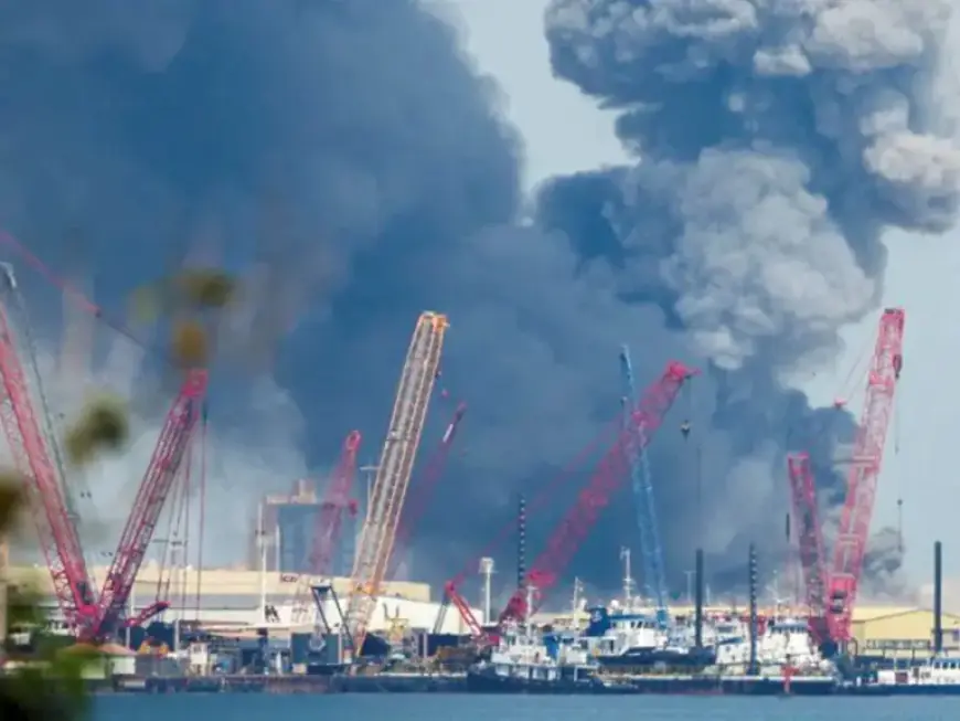 Will Gulf States Join War After Iran’s Strikes Hit Skylines?