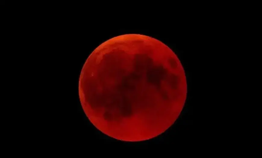 Blood Moon to Illuminate the Sky on Lantern Festival Night